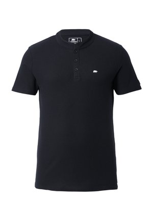 Polo shirt nera a maniche corte in cotone rigato, con colletto rotondo, patta con tre bottoni e un piccolo logo di un orsetto bianco sul petto.