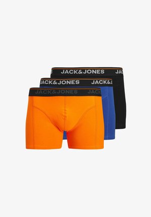 Kolm paari meeste bokserialuseid: oranž, sinine ja must. Kõigil on must vöörihm, millele on valgega trükitud "JACK & JONES".