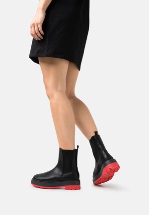 Platform ankle boots - black