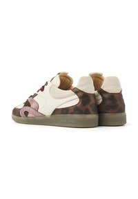 Sneakers with a white leather upper, brown leopard print accents, and soft beige suede details. Features a rounded toe and lace closure.