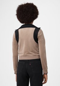 Fila ADRIANO SLIM  TRACK - Let jakke / Sommerjakker - taupe gray-black