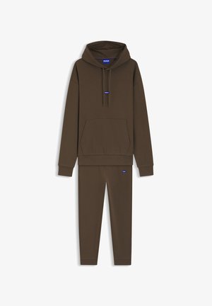 Brown hoodie with kangaroo pocket and drawstring, paired with matching slim-fit pants. Features a small blue logo on both pieces.