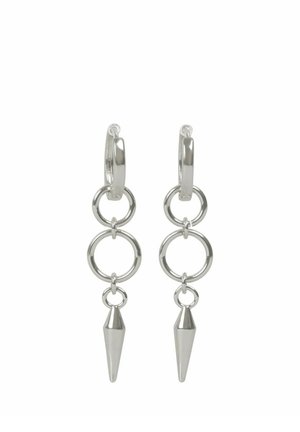 Silberne Metall-Ohrringe mit kleinen Ringen, die mit größeren Ringen verbunden sind, und kegelstumpfförmigen Anhängern, die unter den Ringen hängen.