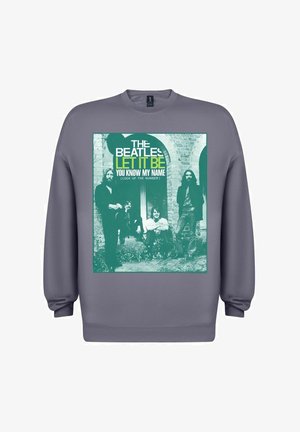 Grå sweatshirt med et fremtrædende grønt grafisk print med "The Beatles," "Let It Be," og "You Know My Name." Glat tekstur og standard pasform.