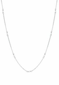 Silberne Halskette mit ovalen Gliedern und kleinen weißen Perlenakzenten, die ein zartes und minimalistisches Design zeigt.