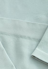 Next SEAM FREE SET - Pyjamas - sage green