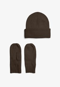 Ei valittu, hot fudge