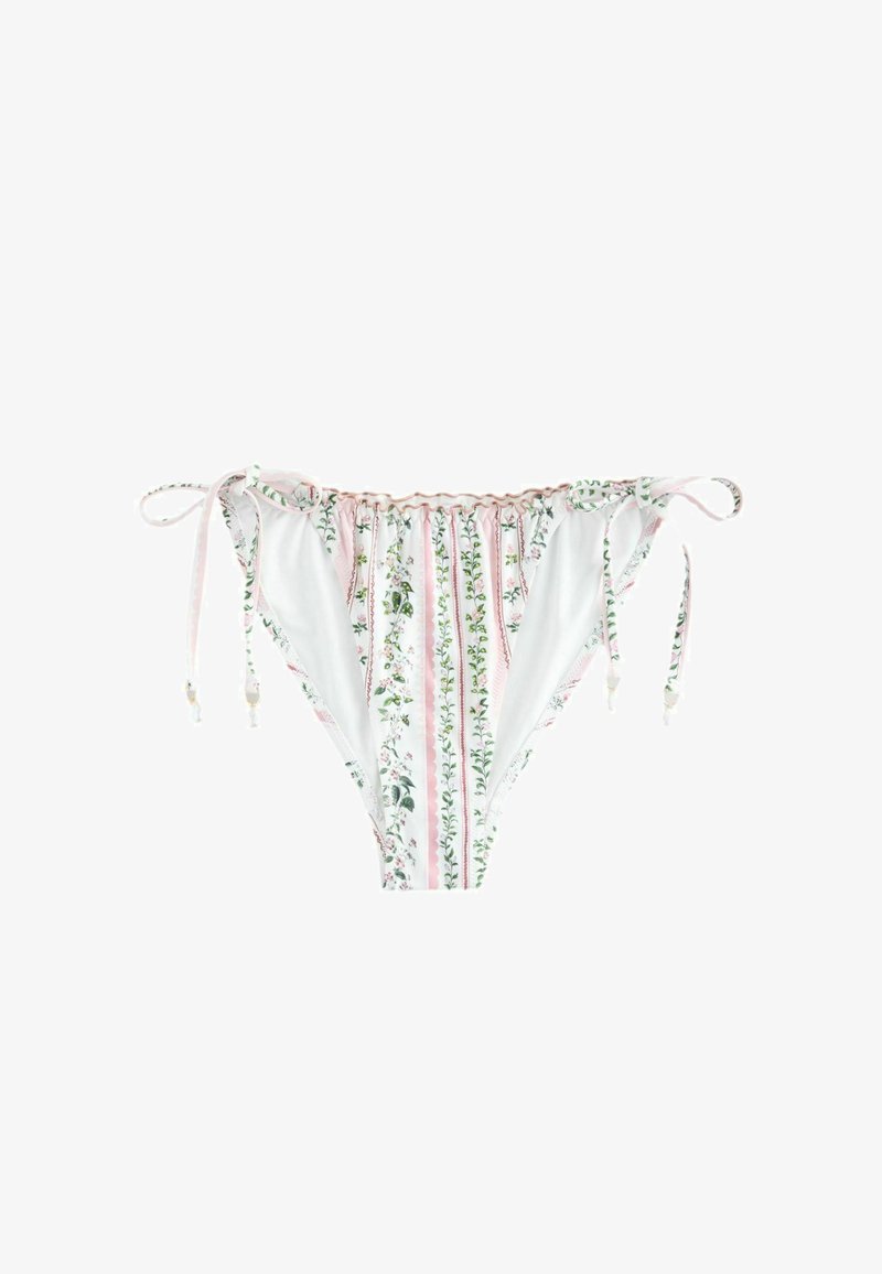 Chiloți de bikini florali cu material alb, accente roz cu dungi și legături laterale. Designul prezintă modele verzi de plante și o talie texturată.