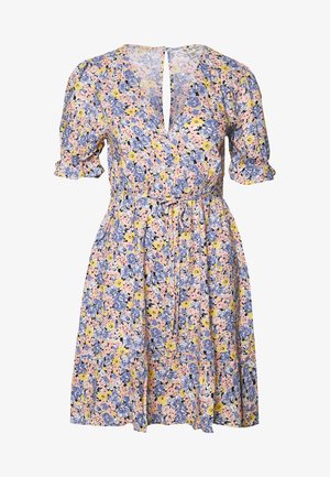 Blomstret kjole lavet af let stof med V-hals, korte pufærmer, indsnøret talje og et mønster i pink, blå og gul.