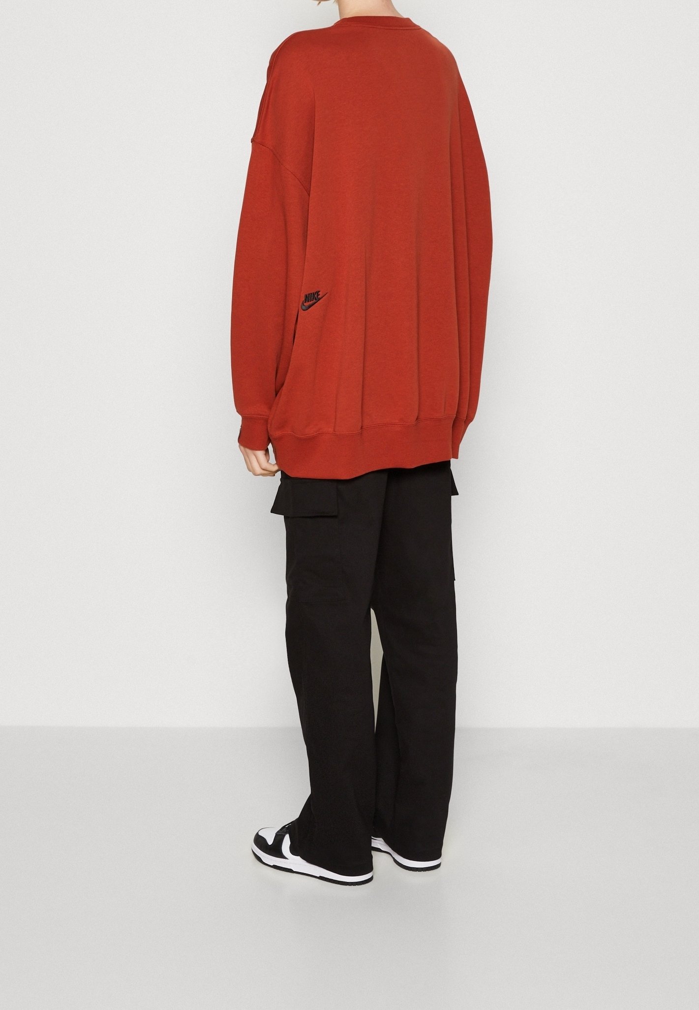 burnt orange nike sweatshirt