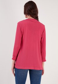 LELA REGULAR FIT - Kardigán - fuchsia