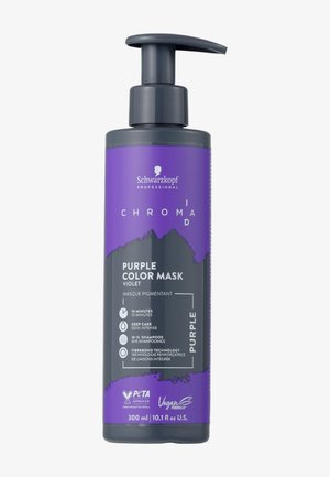 Maschera di colore viola in un contenitore cilindrico con erogatore a pompa. Caratterizzata da un design elegante, una base grigia scura a contrasto e un'etichetta del prodotto.