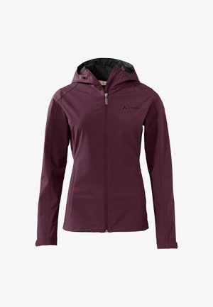 Bordeauxfarbene Softshelljacke mit Reißverschluss, verstellbarer Kapuze und schwarzem Innenfutter. Mit einem Logo auf der Brust und schmal geschnittenen Ärmeln.