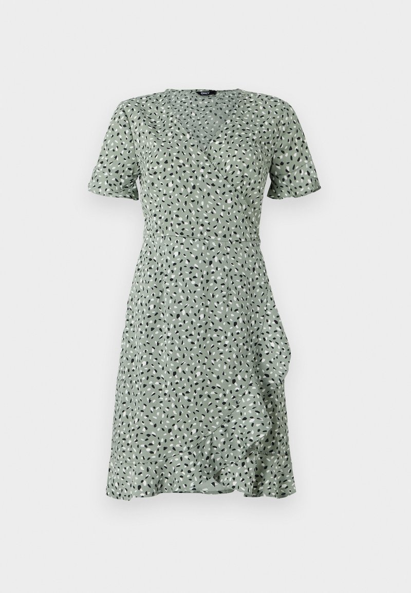 Köp Pieces PCVILDE STRAP DRESS WVN NOOS - Bright White Köp Pieces PCVILDE STRAP DRESS WVN NOOS - Bright White