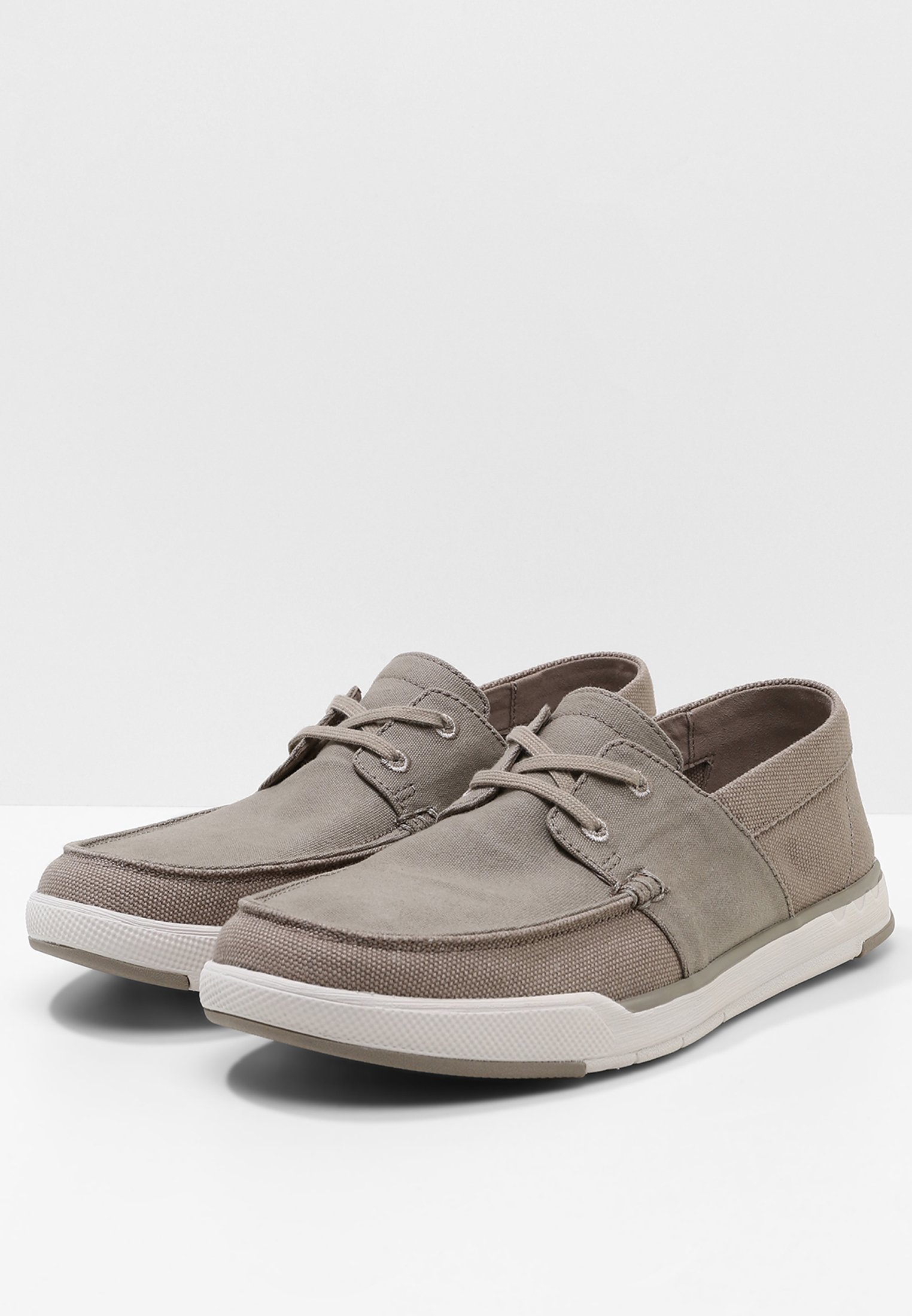 chaussure bateau clarks