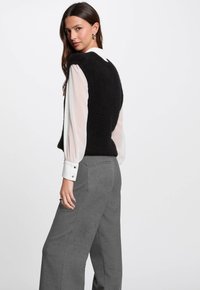 Morgan SLEEVELESS - Trui - noir