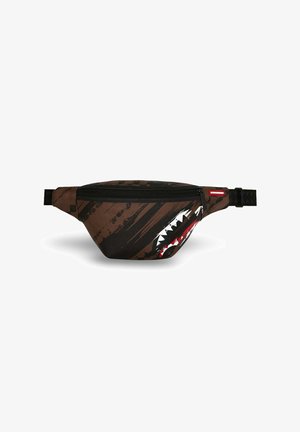 Marsupio marrone e nero con cerniera nera e grafica di una bocca di squalo con denti bianchi e lingua rossa sul lato frontale destro.