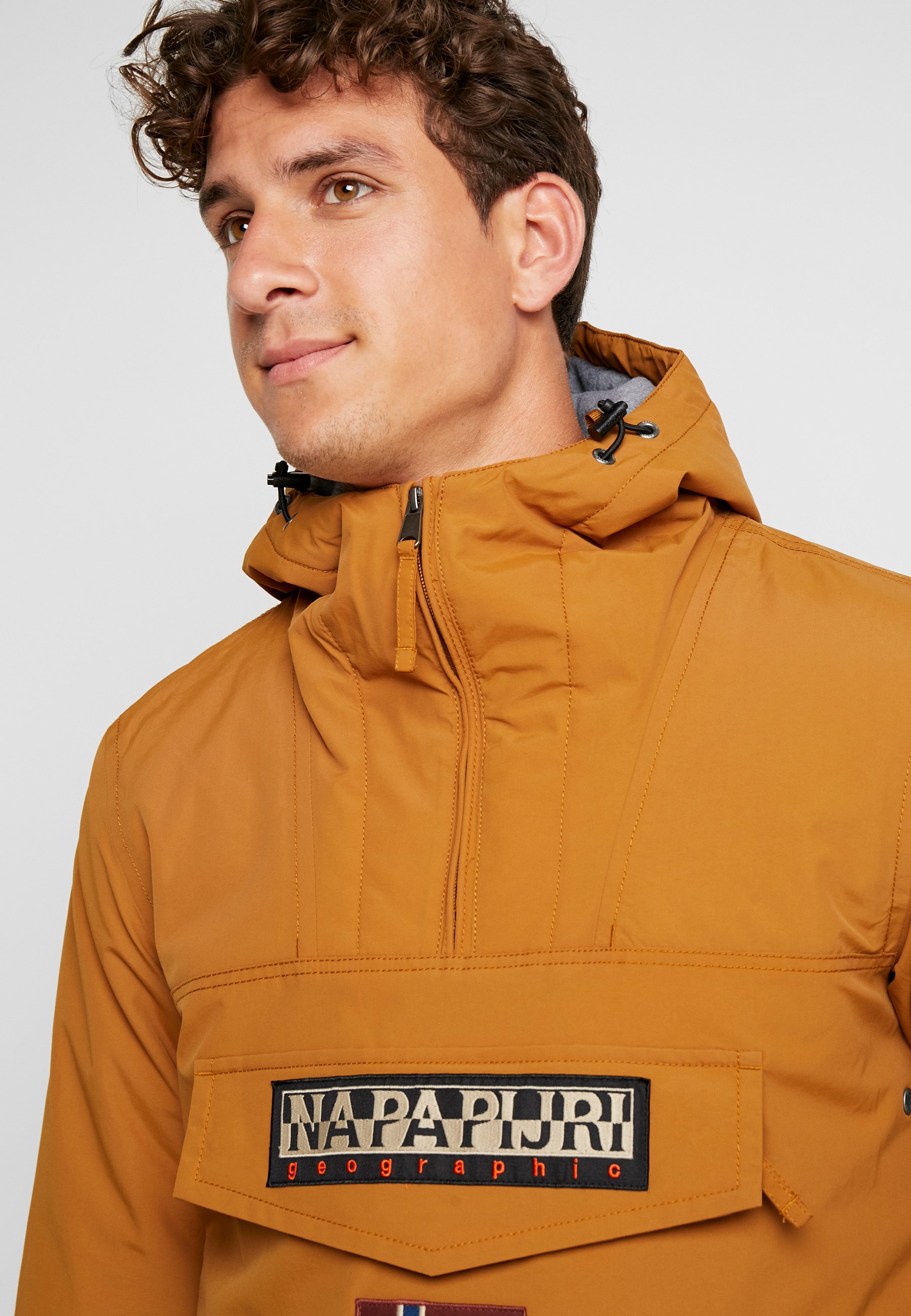 Napapijri RAINFOREST WINTER Vindjakke golden brown Napapijri RAINFOREST POCKET Vinterjakke golden brown