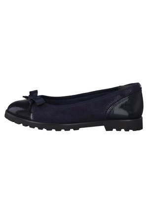 Marineblaue flache Damenschuh mit strukturiertem Stoff, Lackleder an Zehen und Ferse, schwarzer Gummisohle und einer kleinen Schleife als Verzierung an der Zehe.