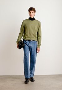 BOSS Sweatshirt - open green