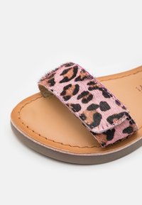 Gioseppo SELITE - Sandaalit nilkkaremmillä - rosa