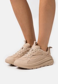 UGG - Sneakers - driftwood Miniatyrbild 1