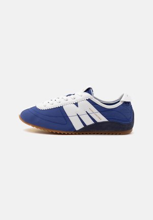 MARC JACOBS THE 400 BLEECKER RUNNER - Baskets basses - navy/multi-coloured