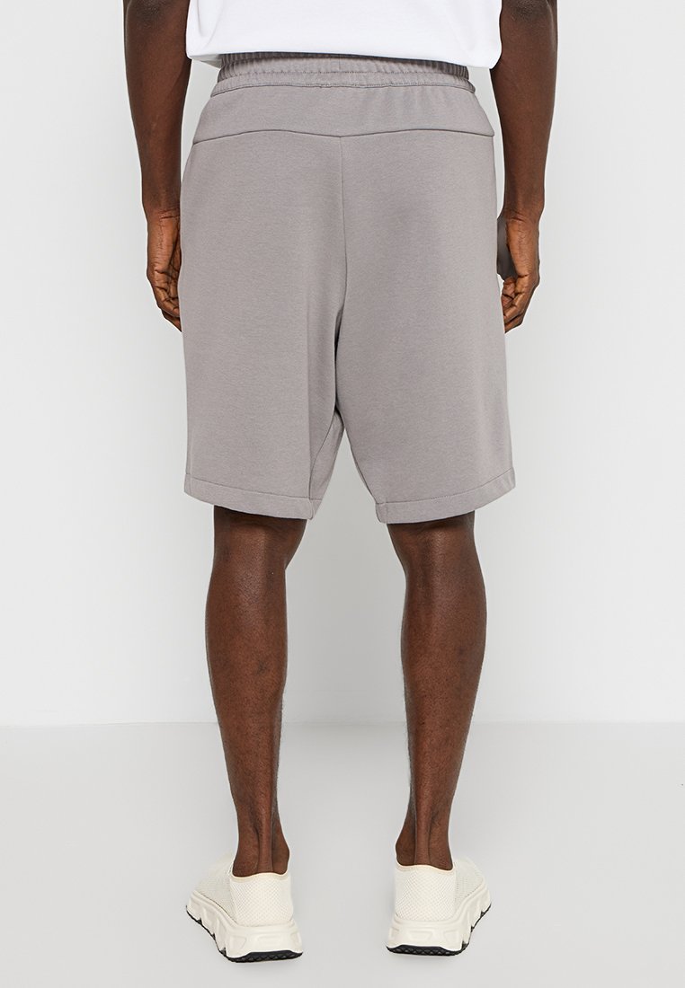 Kurze Sporthose