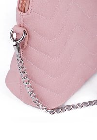 VUCH ZITA - Taška s příčným popruhem - pink