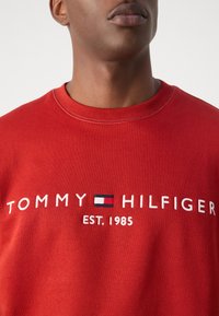 Tommy Hilfiger LOGO - Sweatshirt - dark magma