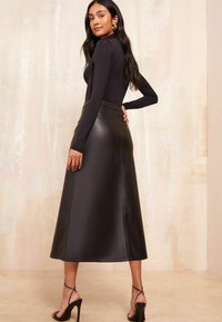 Friends Like These REGULAR FIT - BUTTON THROUGH MIDI  - Gonna a campana - black
