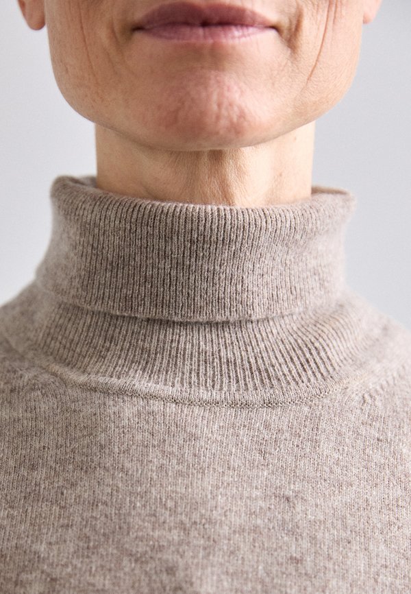 TURTLE NECK VEST - Jumper - beige melange2