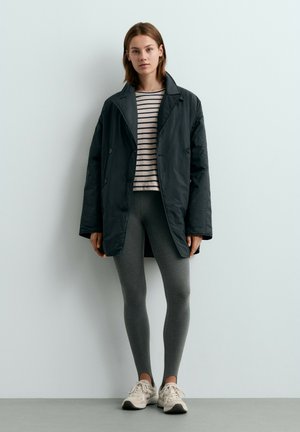 OYSHO, FELLEX® AEROGEL MID PADDED JACKET - Manteau court - midnight blue