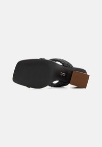 Steve Madden RAVER - Mules de tacón - black