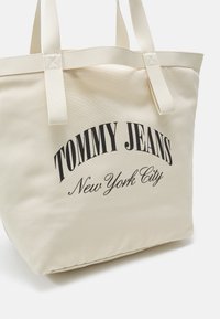 Tommy Jeans HOT SUMMER TOTE - Shopping bag - natural