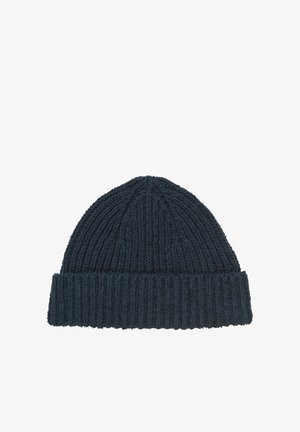 Cappello a cuffia in maglia blu scuro con motivo a coste testurizzato e risvolto arrotolato. Il materiale sembra morbido e caldo, adatto per il clima freddo.