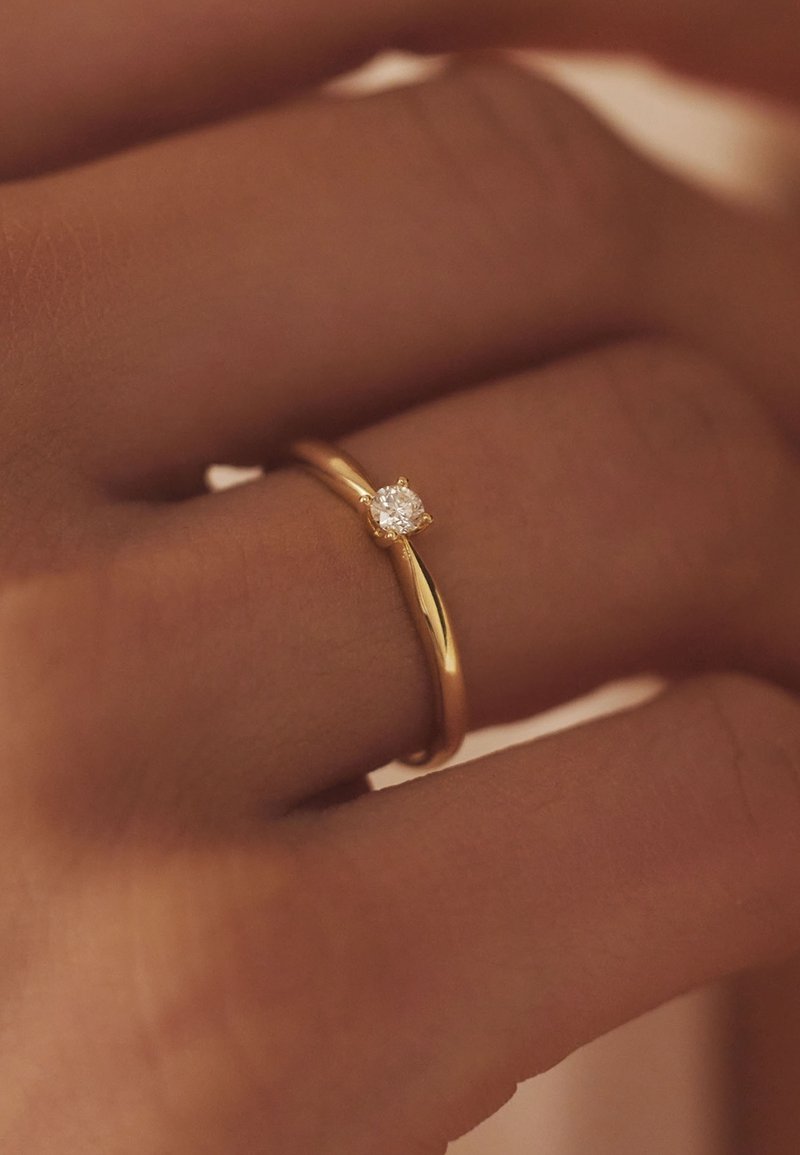 Isabel Bernard Ring - gold coloured