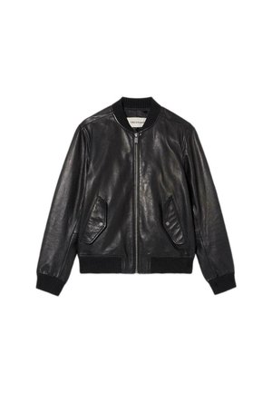Chaqueta bomber de cuero negro con puños y cuello acanalados, cierre de cremallera y dos bolsillos frontales con broches de presión. Textura suave.
