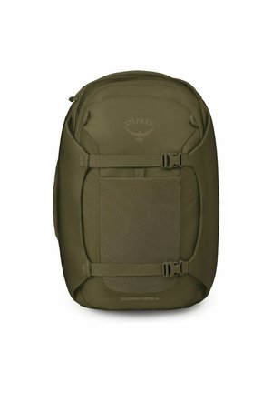 Zaino da viaggio Osprey Sojourn Porter 46 verde oliva con cinghie di compressione frontali e bordi arrotondati su sfondo bianco.
