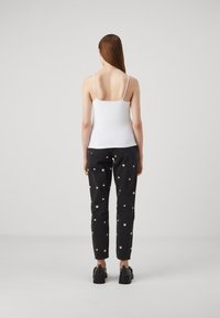 Pieces PCBLAKE STRAP - Viršus - bright white