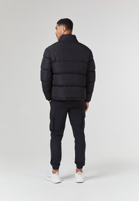 CLOSURE London QUILTED FUNNEL NECK JACKET - Zimná bunda - black