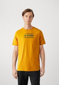 K-Way - ODOM TYPO UNISEX - Trükipildiga T-särk - orange Väikepilt 1