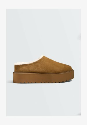 OYSHO, PLATFORM SLIP-ON - Chaussons - mole