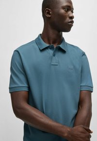 BOSS PASSENGER - Polo majica - open blue twelve