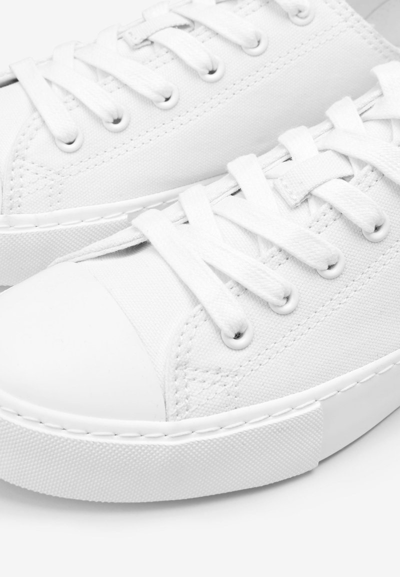 Damen Sneaker low | Next MORRIS & CO. AT NEXT BASEBALL CANVAS TRAINERS Sneaker low white/weiß - MH00839 Damen Sneaker low | Next MORRIS & CO. AT NEXT BASEBALL CANVAS TRAINERS Sneaker low white/weiß - MH00839