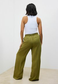 Next TALL FIT - ELATICATED WAIST WIDE  - Kalhoty - green