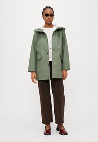 ONLY Petite ONLELISA RAINCOAT - Parka - agave green