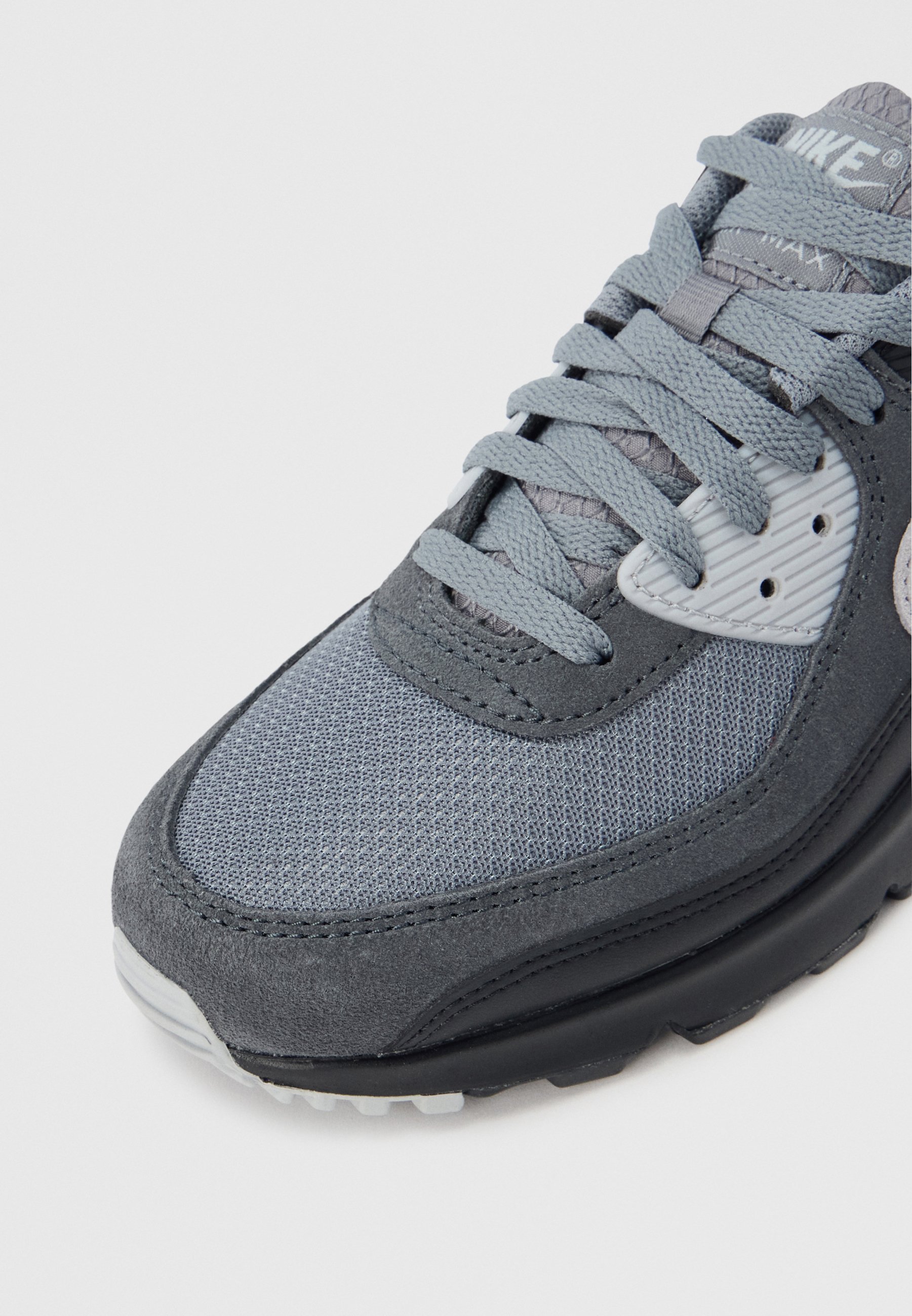 dark grey nike trainers