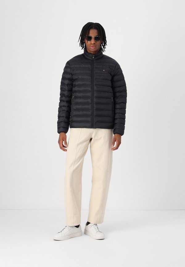 CORE PACKABLE JACKET - Light jacket2