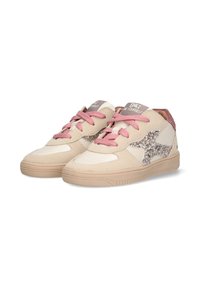 Beige sneakers met roze veters, gestructureerde suèd panels en een glinsterende zilveren steraccent. Rubberen zool met een eenvoudig profiel.
